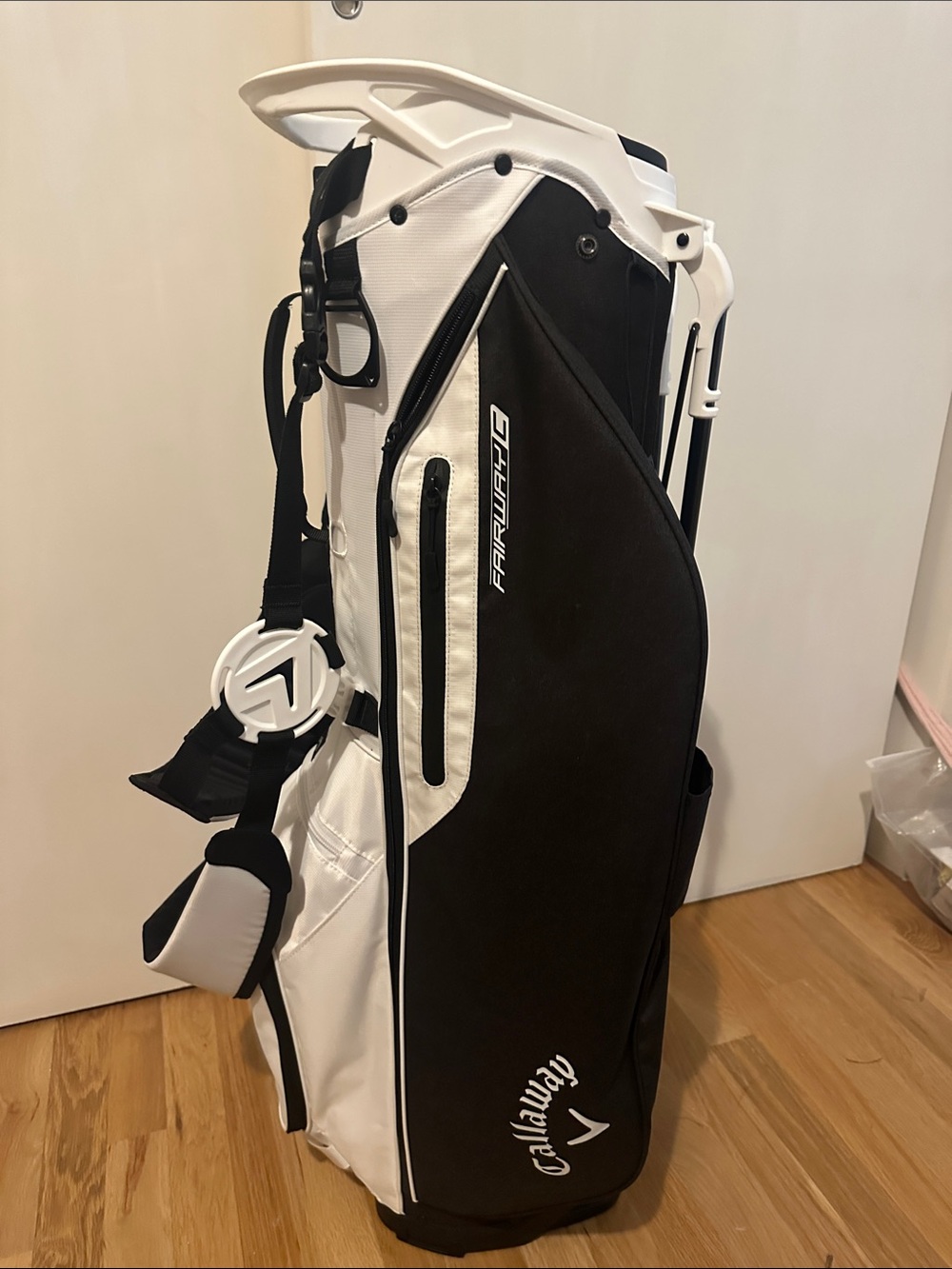 Callaway Black and White Men's Golf Stand Bag fairway c
